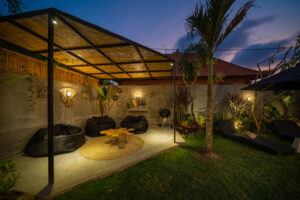 backyard-outdoor-pavilion--with-pergola