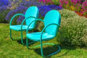 repainting outdoor metal furniture