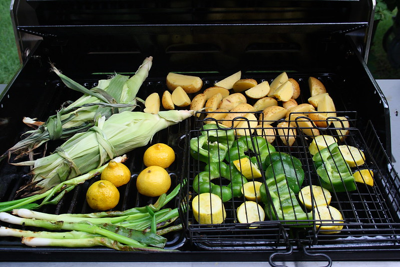Grilled Vegetables with Open Grill Lid / Flickr / Alan Sheffield